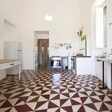Leone Maggio Villa Santa Maria di Leuca