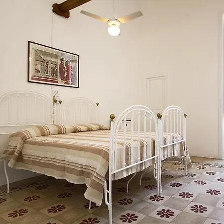 Leone Maggio Villa Santa Maria di Leuca