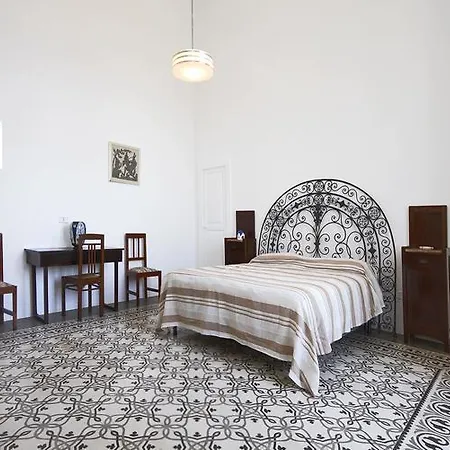 Leone Maggio Villa Santa Maria di Leuca